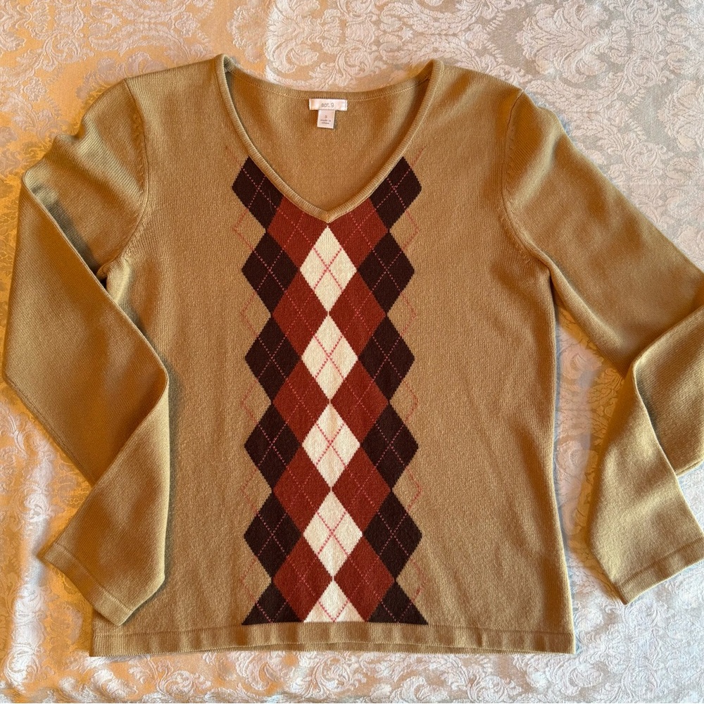 Apt. 9 V-Neck Sweater with Argyle Pattern - Tan and Brown